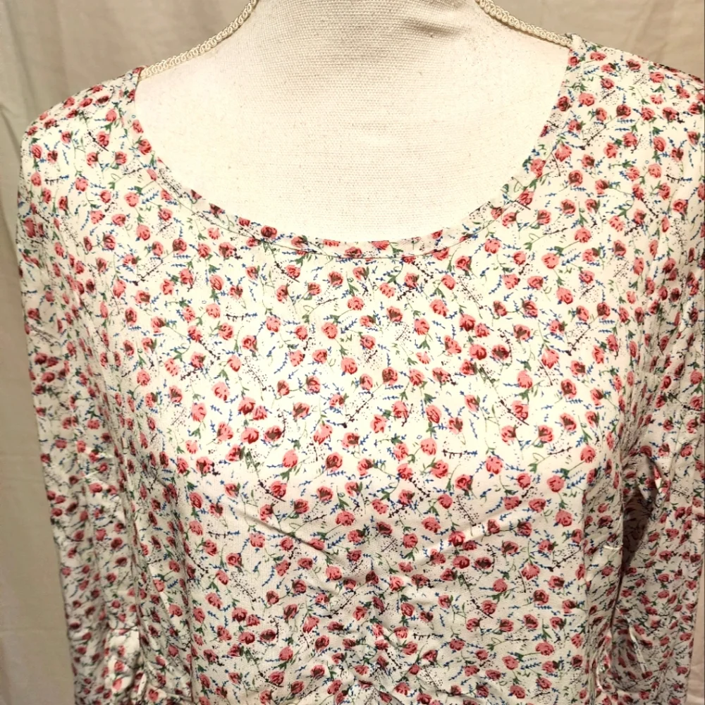 SHEIN Women's Floral Peplum Blouse NWT - Picture 6 of 12